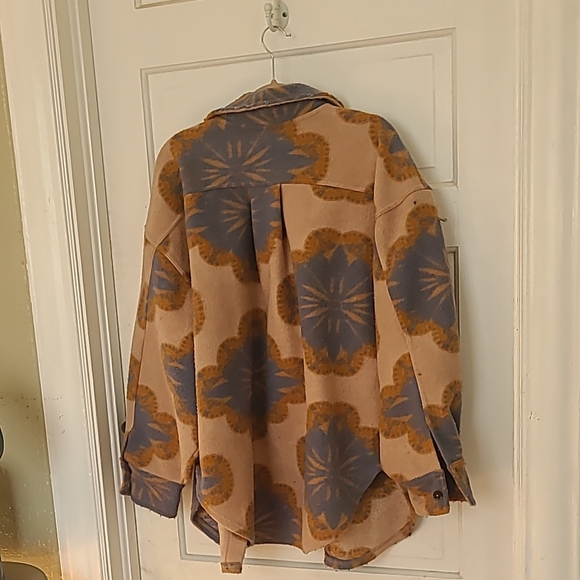 Blue Cream Geometric Pattern Jacket - Picture 4 of 6